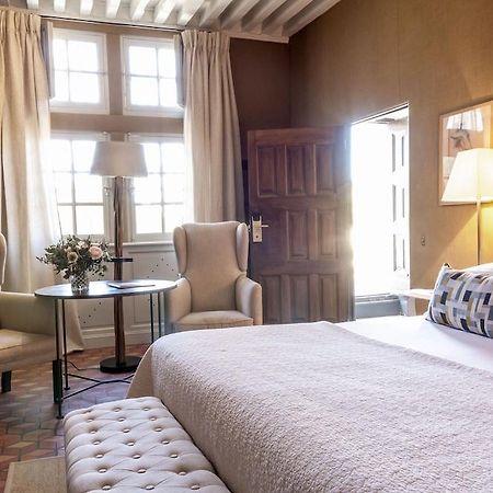 Hotel Baumaniere Les Baux De Provence Экстерьер фото