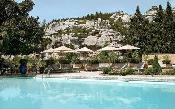 Hotel Baumaniere Les Baux De Provence Экстерьер фото