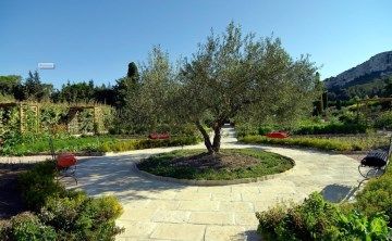 Hotel Baumaniere Les Baux De Provence Экстерьер фото